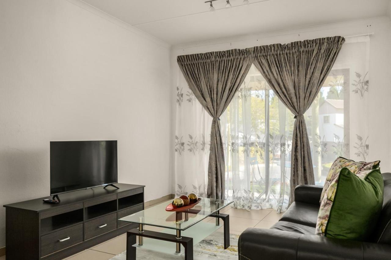 V&S Apartments - Immaculate Luxury Apartment In Fourways, Johannesburg Sandton Zewnętrze zdjęcie